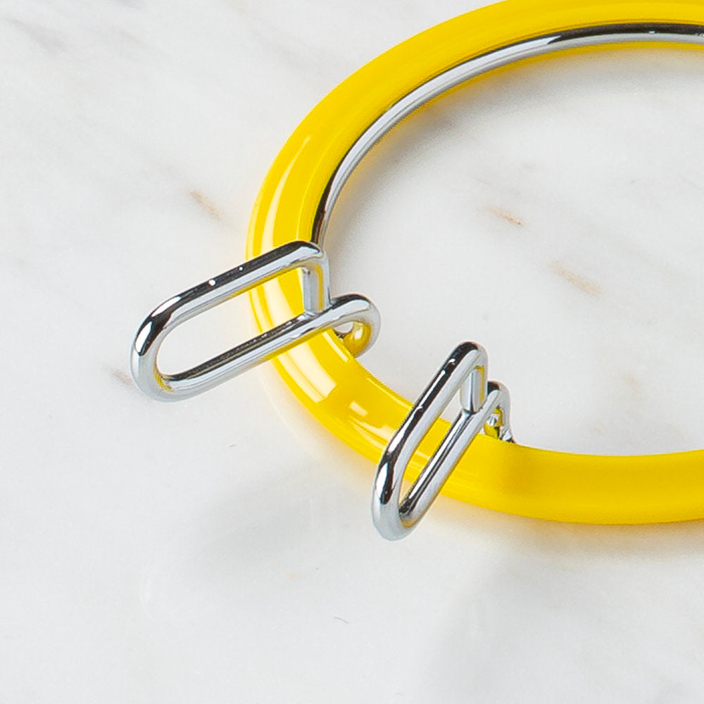 Nurge Metal Spring Tension Ring with Yellow Plastic Frame Embroidery Hoop, 58 mm