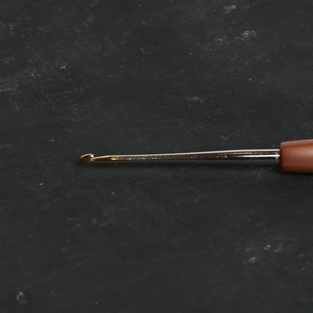 Tulip No.6 1.40 mm Crochet Hook with Plastic Handle, Brown - T-9G