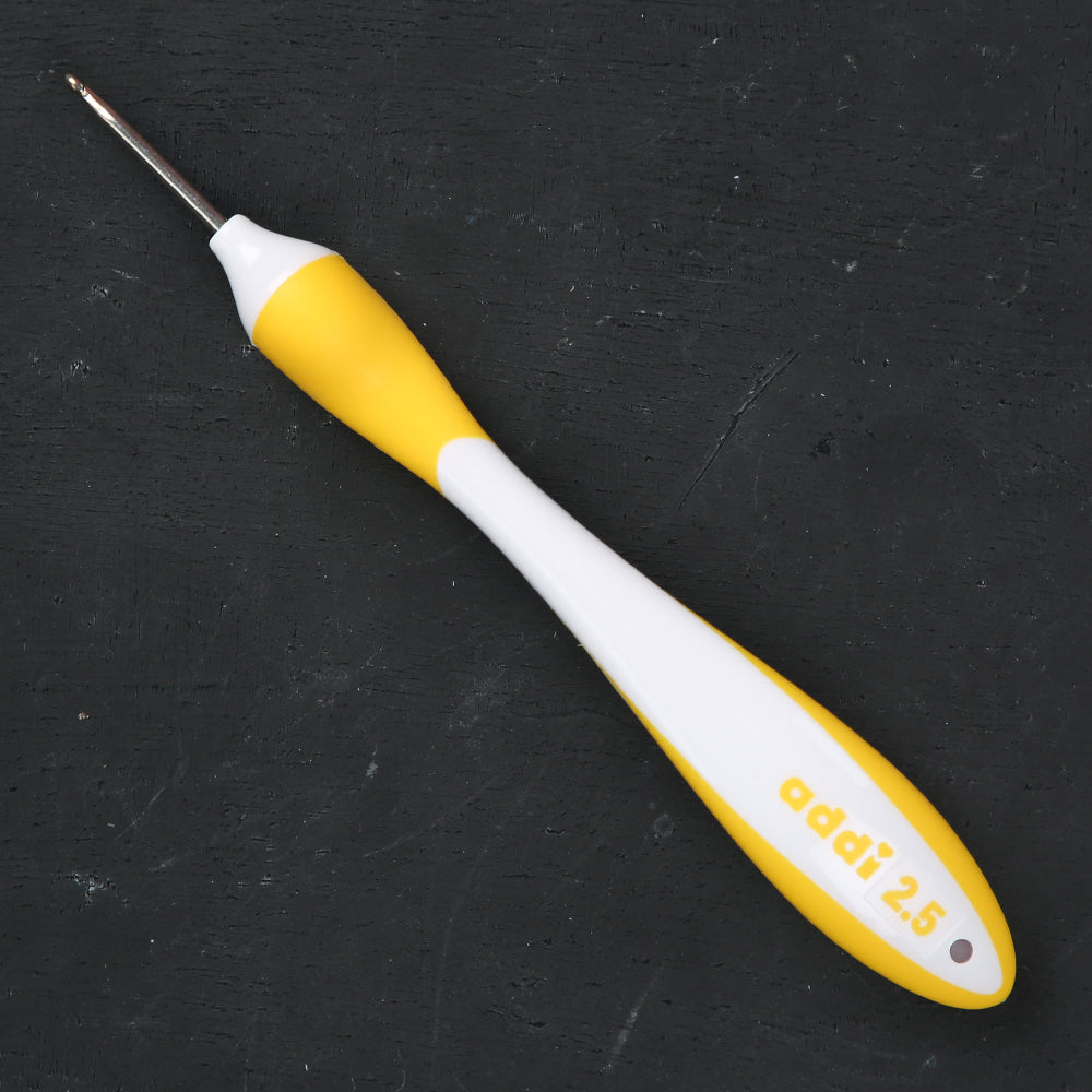 Addi Swing 2.5mm 16cm Ergonomic Crochet Hook, Yellow - 140-7