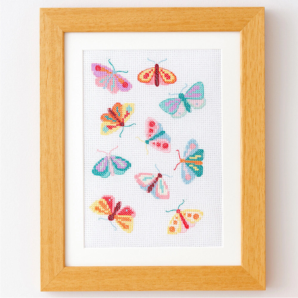 Anchor Embroidery Kit 16 x 23cm 6.30 x 9.05" DCX001