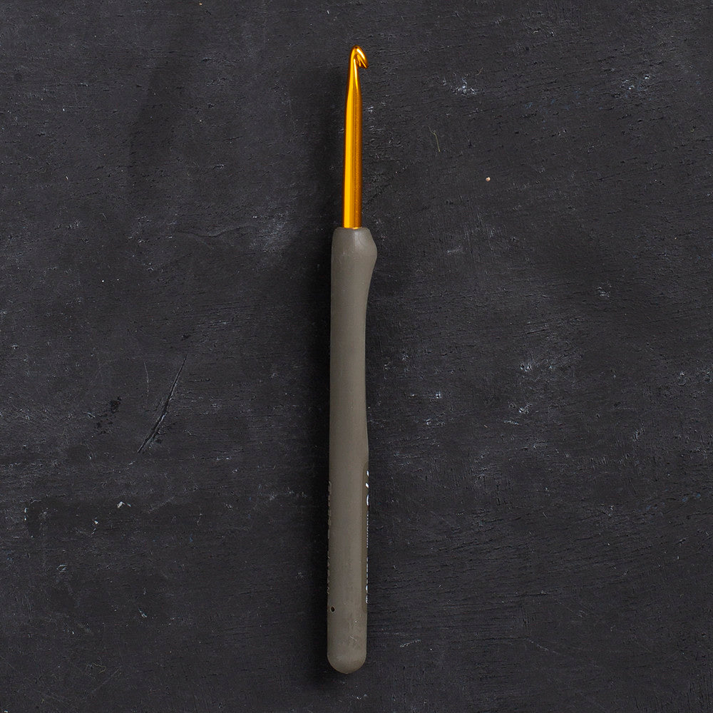 Tulip Etimo 4 mm Crochet Hook with Soft Handle - Brown- T15-700e