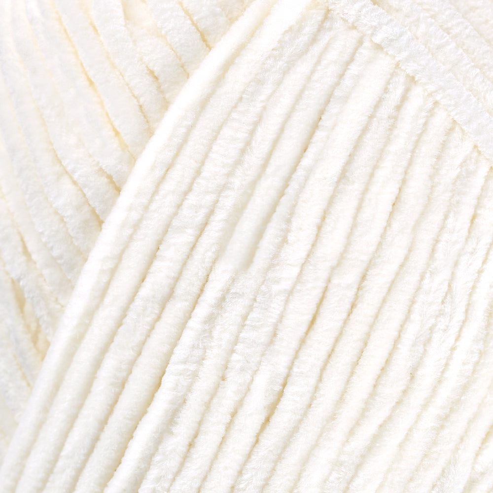 La Mia Elegance Velvet Hand Knitting Yarn,Cream - L910