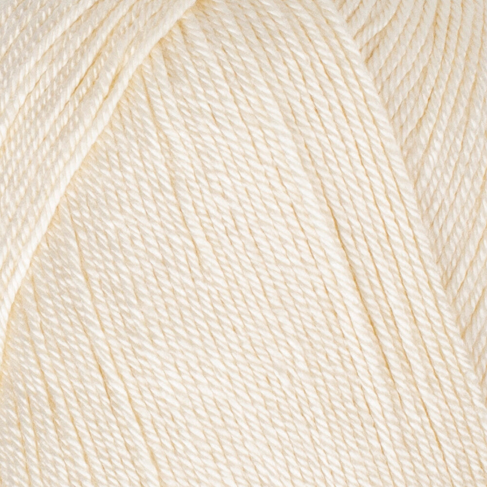 La Mia Cool Hand Knitting Yarn ,Cream L007