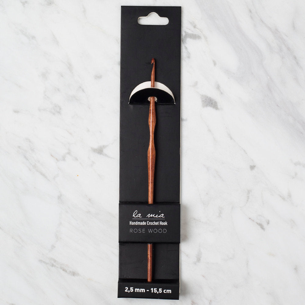 La Mia Rosewood 2.5 mm 15.5 cm Wooden Crochet Hook