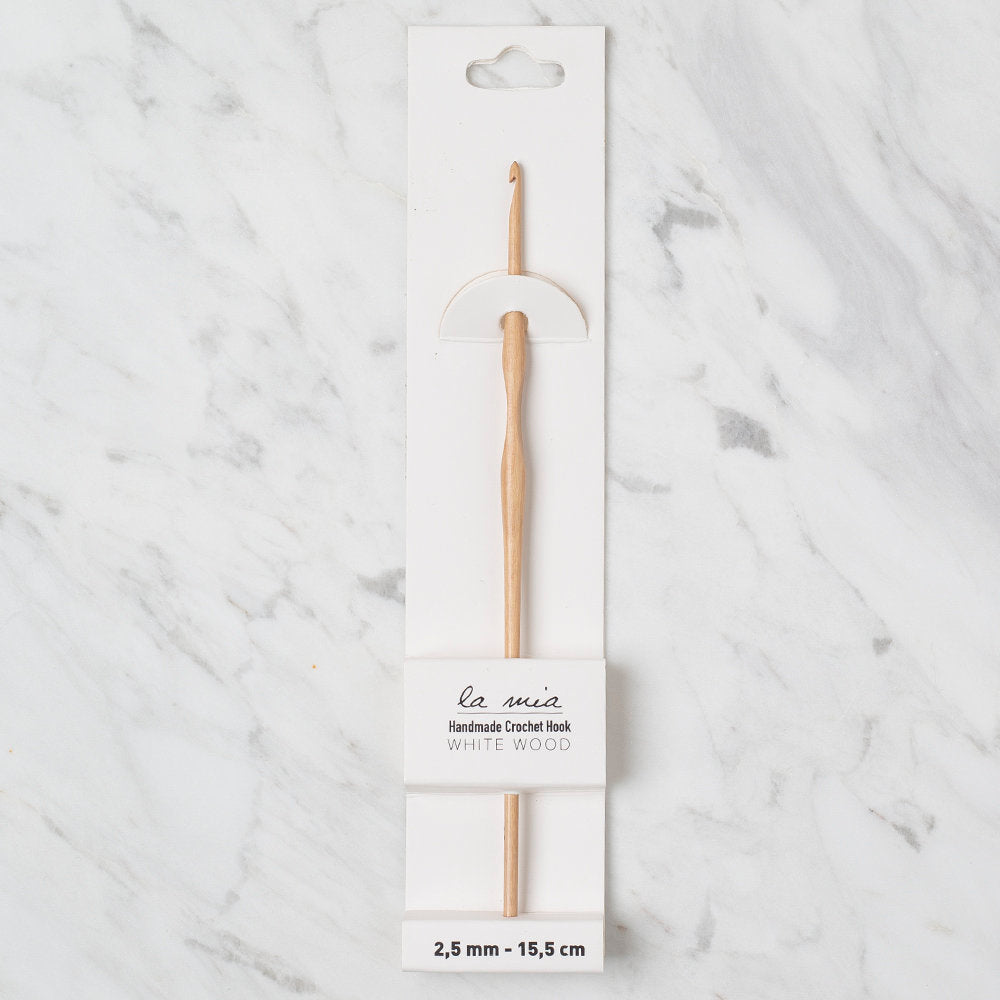 La Mia Whitewood 2.5 mm 15.5 cm Wooden Crochet Hook