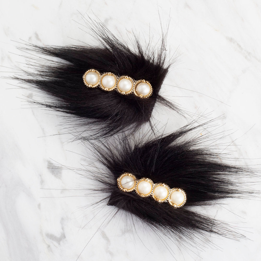 Loren 2 Pcs Pearl Faux Fur Fluffy Shoe Clip, Black