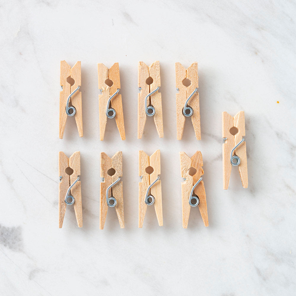 Loren 10 pcs Natural Mini Decorative Pegs