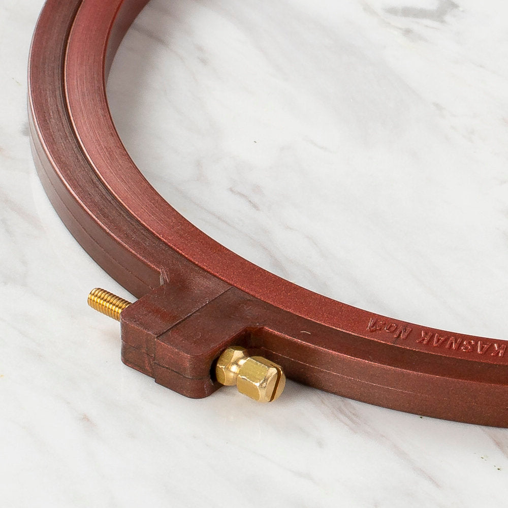 Nurge Adjustable Plastic Embroidery Hoop No.1