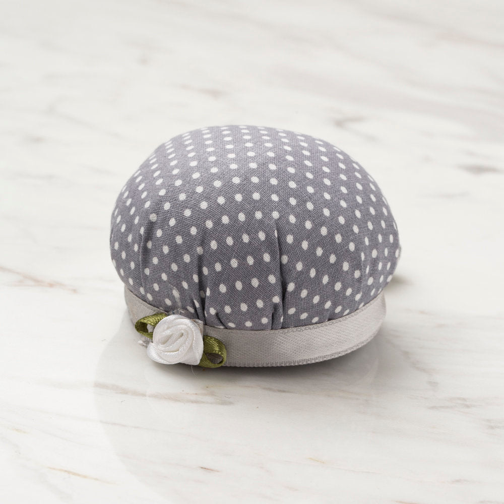Loren Wrist Pincushion, Grey-White