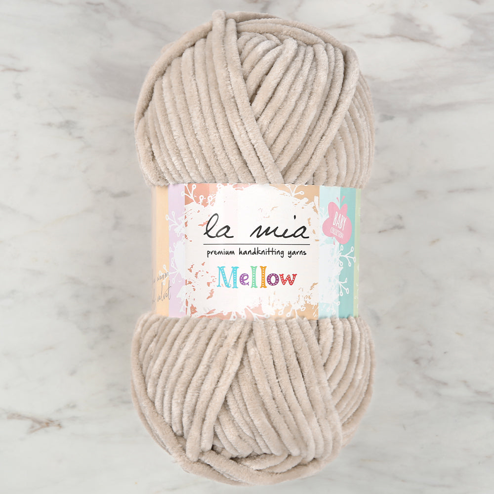 La Mia Mellow Chenille Yarn, Beige - 943