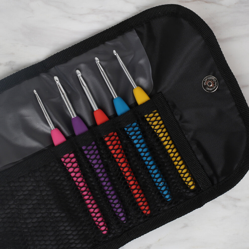 Loren Zipped Flower Patterned Crochet Bag