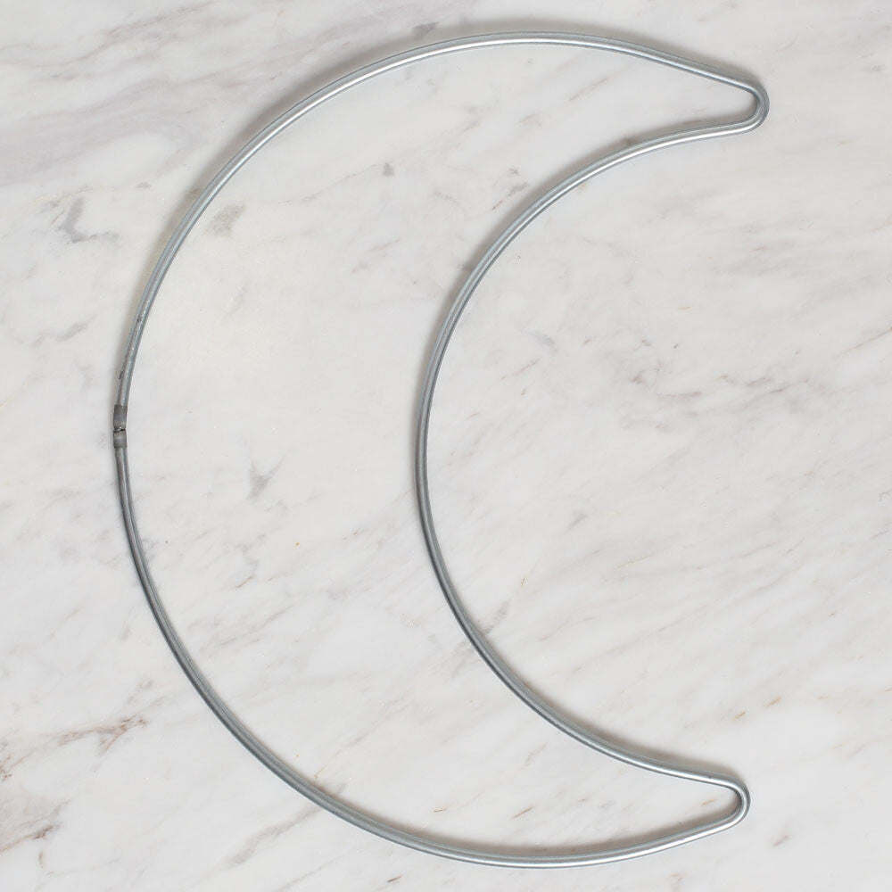 Loren Moon Shaped Metal Macrame Ring