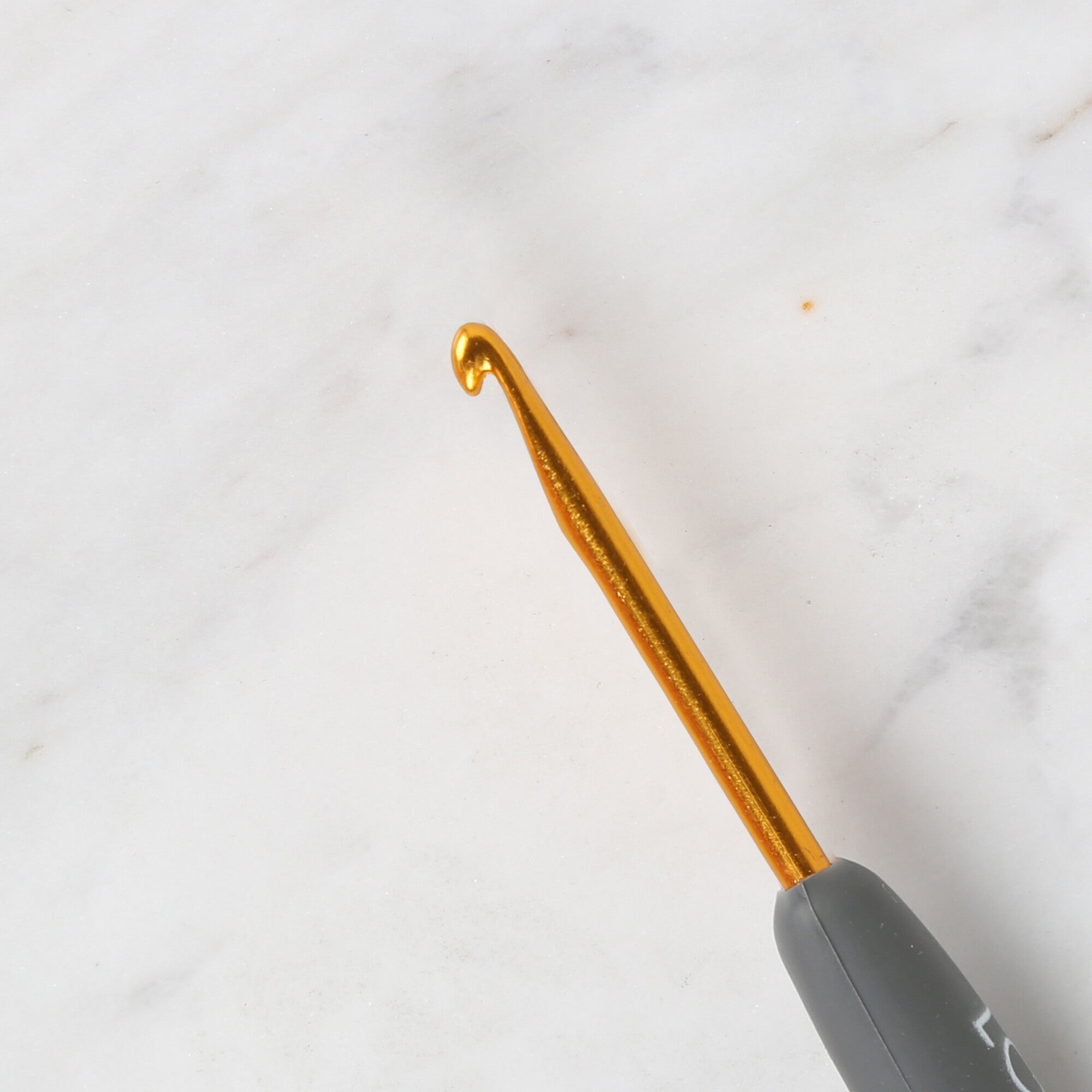 Loren Crafts Golden Tip Soft Handle Wool Crochet Hook LRN - 041 3 mm