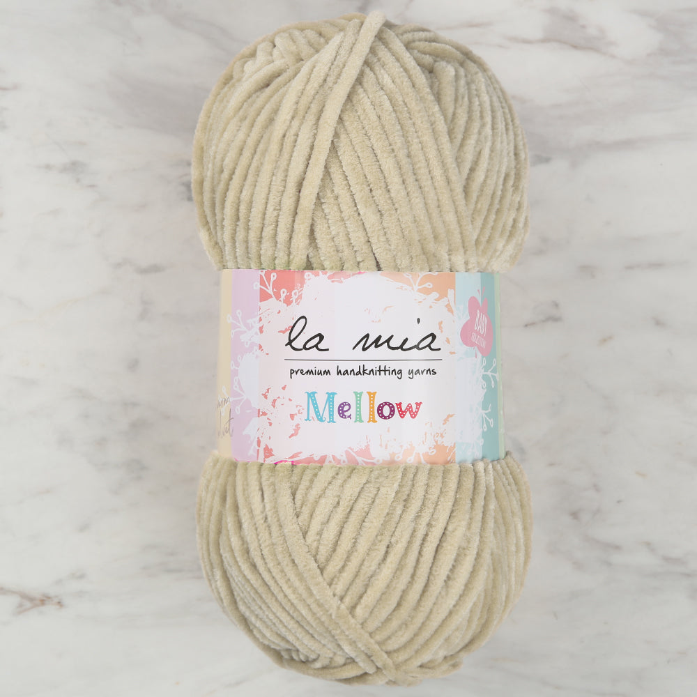 La Mia Mellow Chenille Yarn, Beige - 957