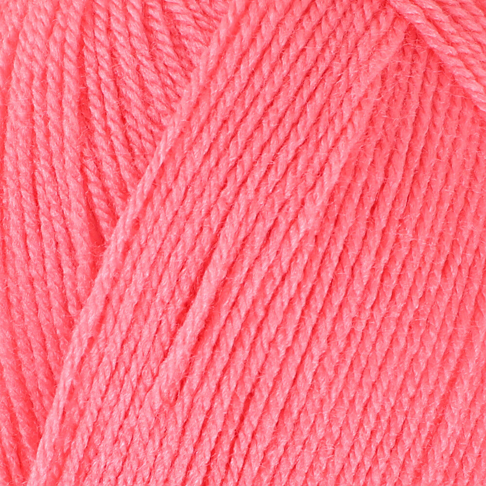 Madame Tricote Paris Star Yarn, Vermillion - 146