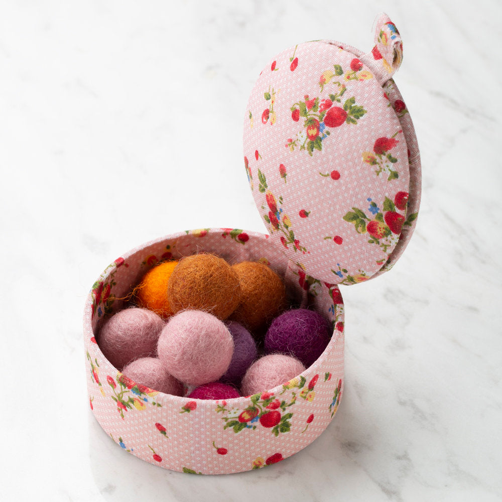 Kartopu Needle Cushion Box, Flower