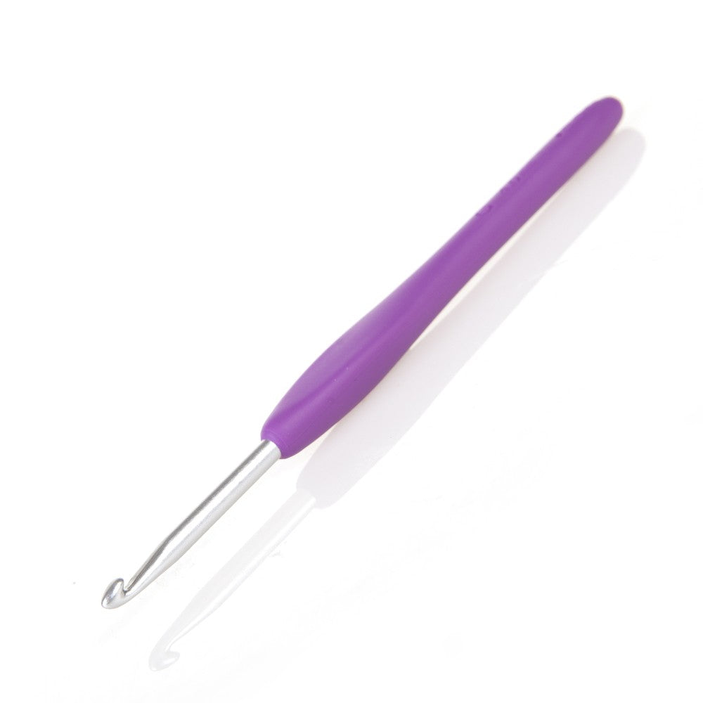 Clover Amour 4 mm Crochet Hook - 1045-G