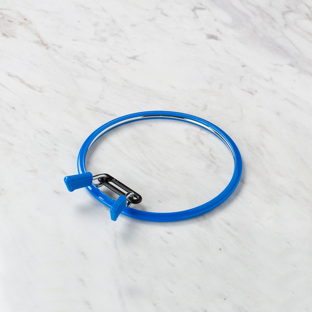 Nurge Metal Spring Tension Ring with Blue Plastic Frame Embroidery Hoop, 126 mm