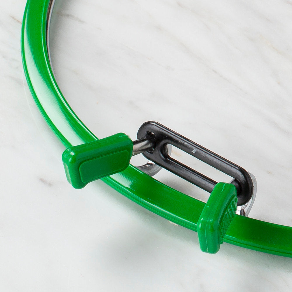 Nurge Metal Spring Tension Ring with Green Plastic Frame Embroidery Hoop, 195 mm