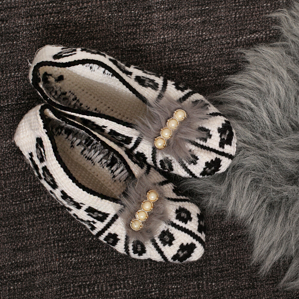 Loren 2 Pcs Butterfly Shaped Faux Fur Fluffy Shoe Clip, Claret