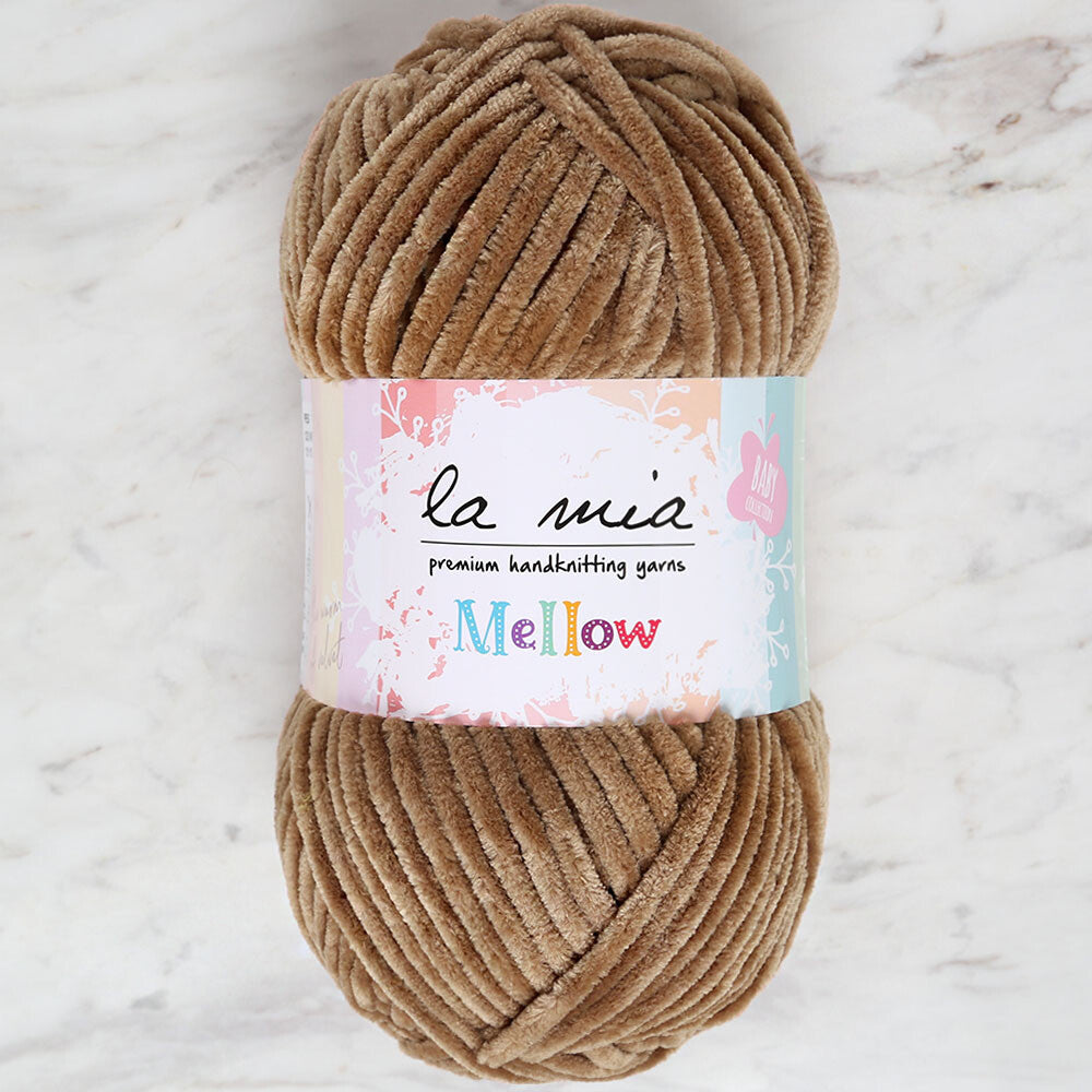 La Mia Mellow Chenille Yarn, Brown - 922