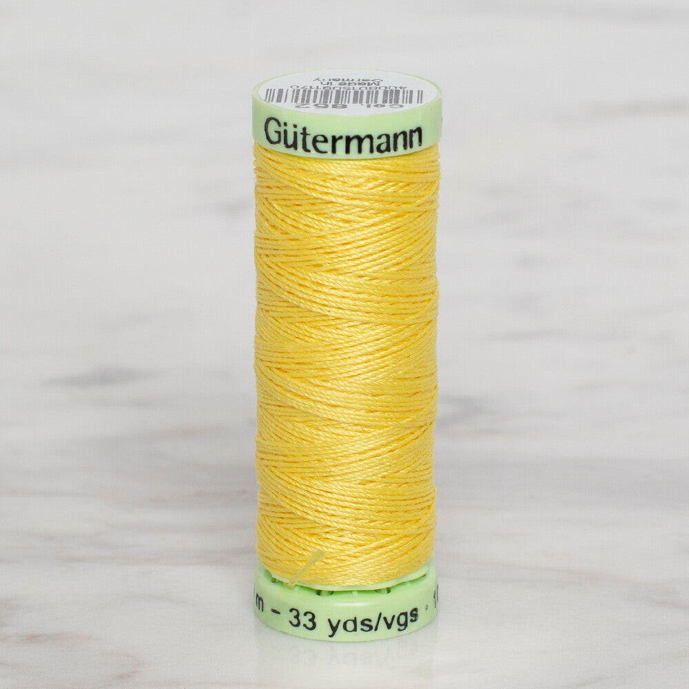 Gütermann Sewing Thread, 30m, Baby Yellow - 852