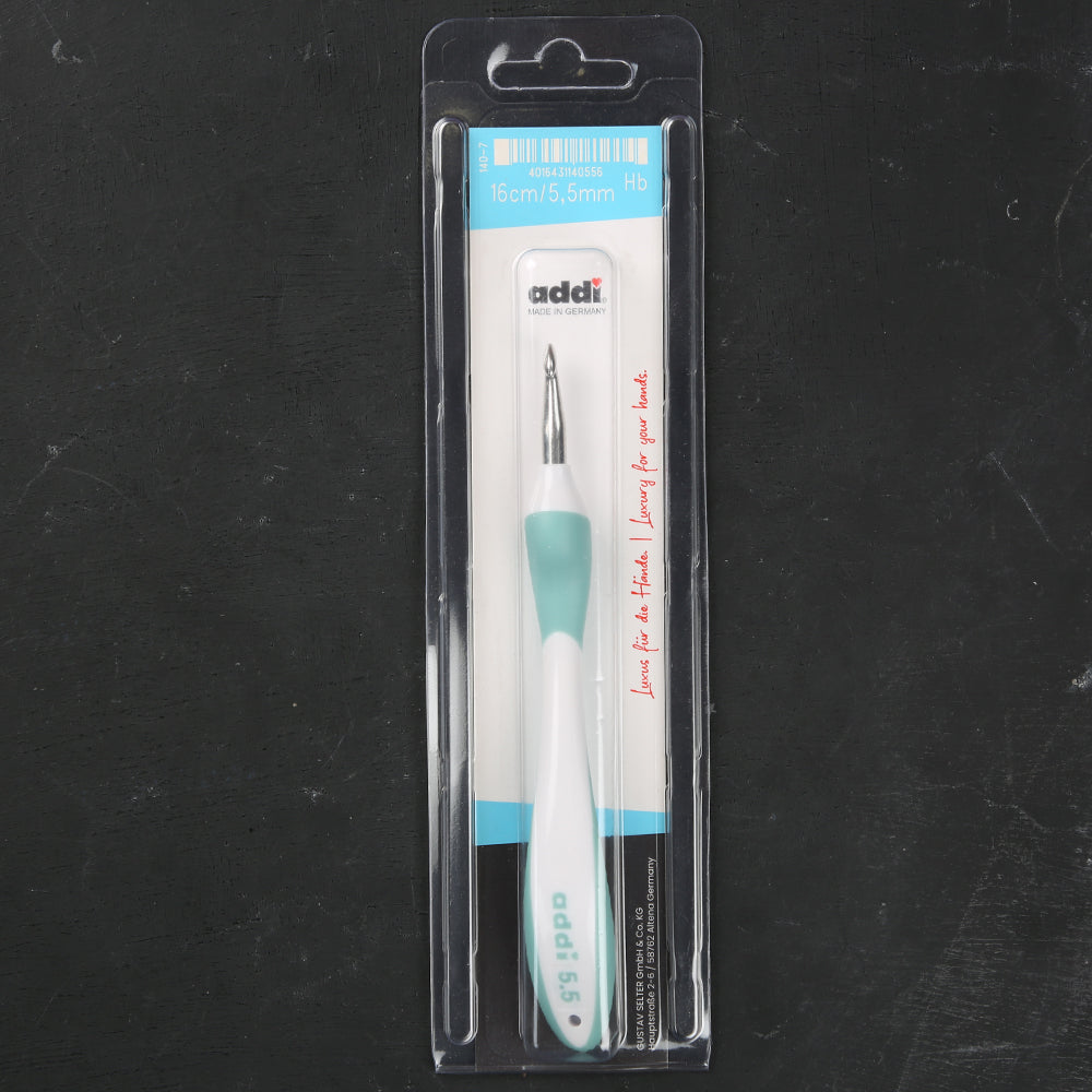 Addi Swing 5.5 mm 16 cm Ergonomic Crochet Hook, Turquoise - 140-7