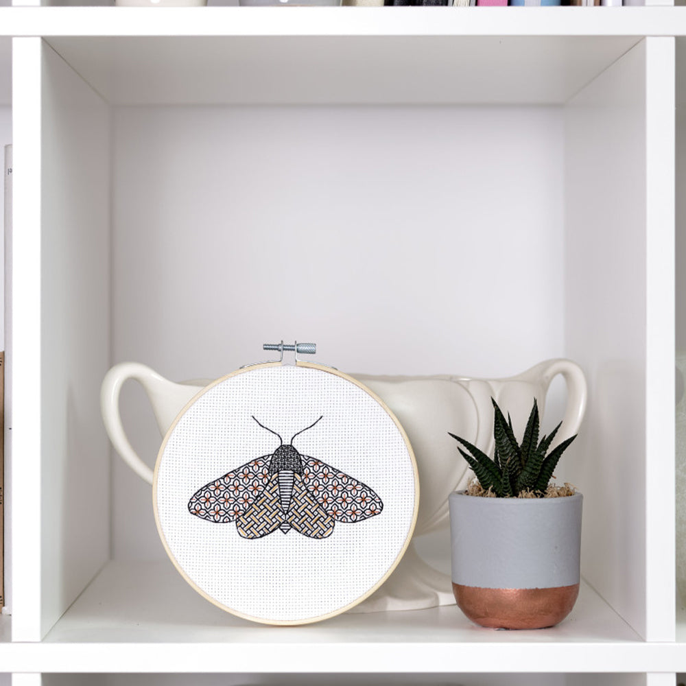 Anchor Blackwork Moth Processing Kiti - ABW0002