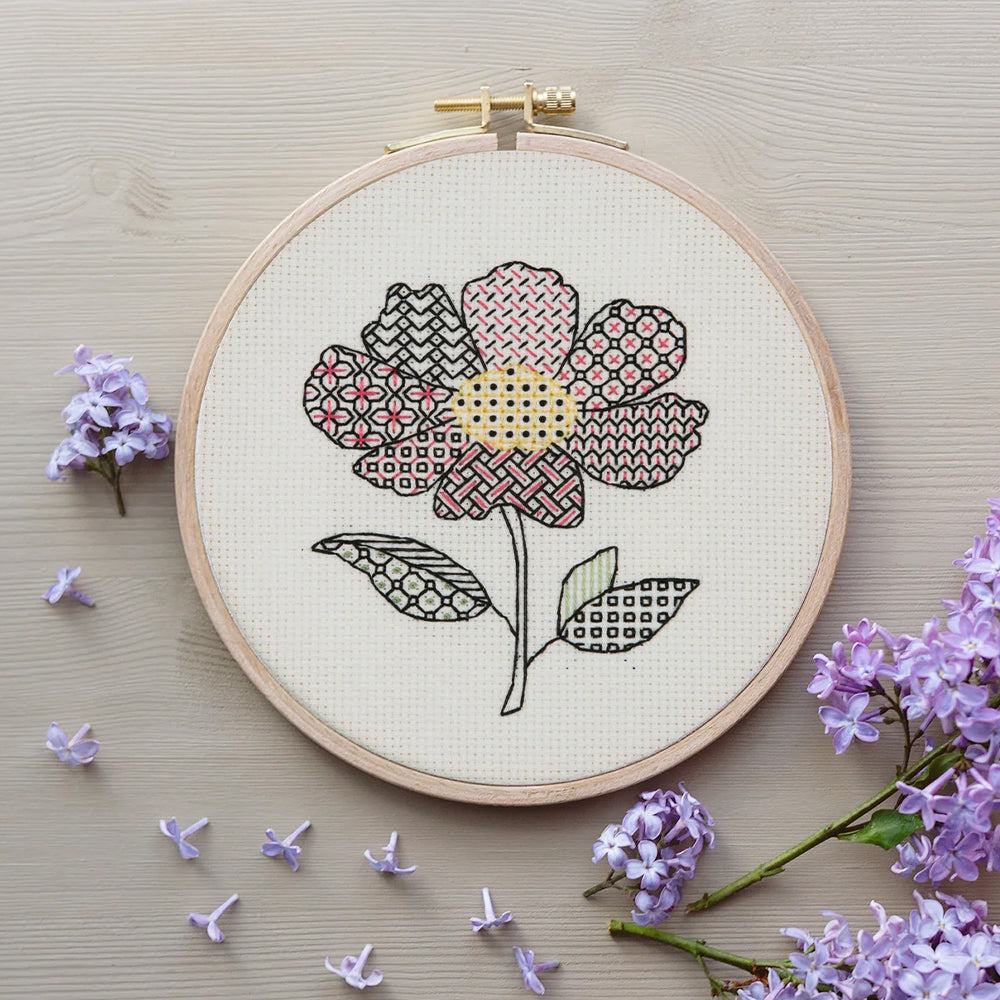 Anchor Modern Blackwork Kit ­ Anemone - ABW0005