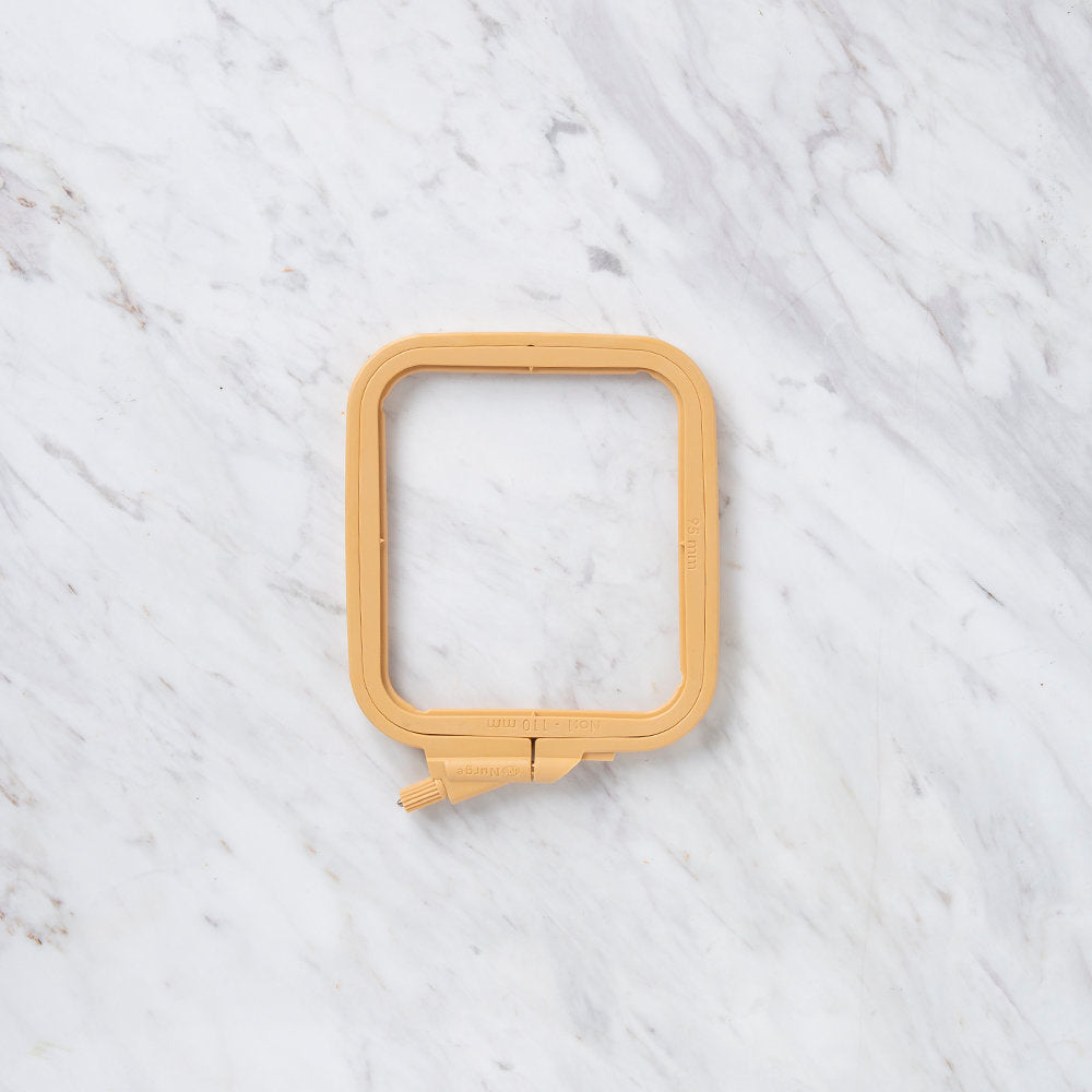 Nurge Adjustable Plastic Square Embroidery Hoop No.1