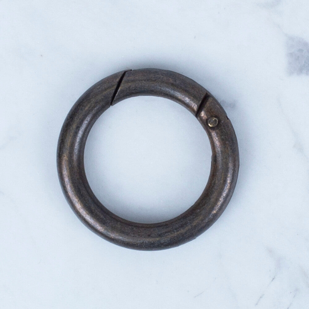 Loren Oxidised Gold Spring Ring in 2