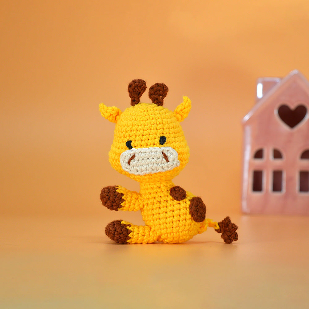 Hello Adorable Amigurumi Kit - Gracie The Giraffe - HC977