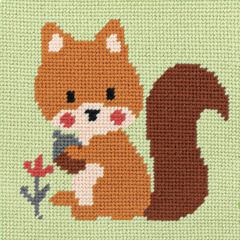 Hello Crafts Printed Tapestry Kit - Squirrel - HC506